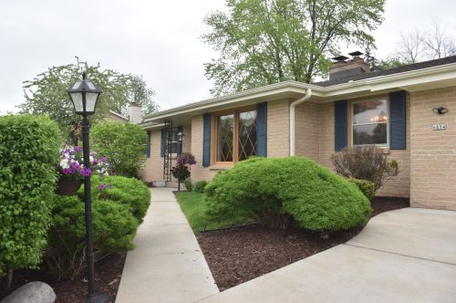 6894 Park Mnr Dr, Milwaukee WI 53224-4638 exterior