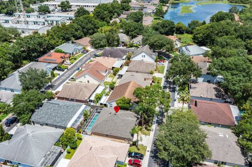 8820 Cypress Hammock Dr, Tampa FL 33614-1952 exterior