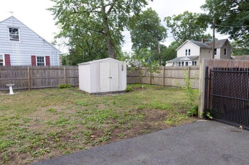 35 Anne St, Springfield MA 01104-2236 exterior