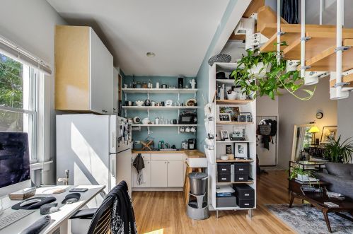 1915 Roscoe St, Chicago IL 60618-5236 exterior