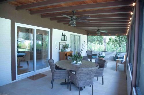 5975 Grn Blvd, Naples FL 34116-4827 exterior