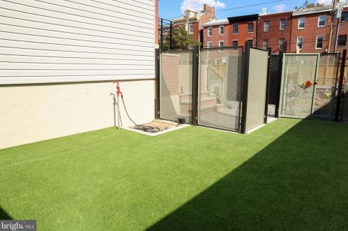 950 6th St, Philadelphia PA  19123-0040 exterior