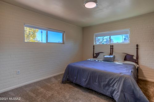 201 Irving Ave, Tucson AZ 85711-6239 exterior