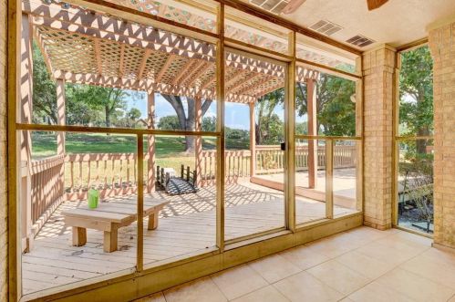 141 April Waters Dr, Montgomery TX 77356-8831 exterior