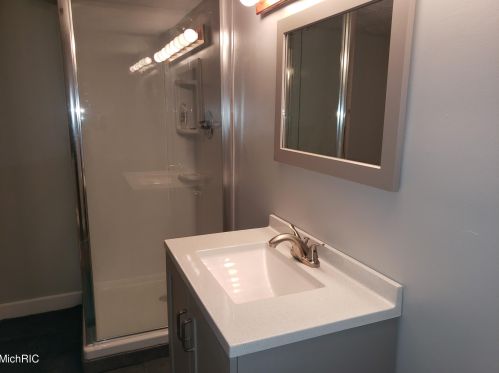 1502 Porter Rd, Meskegon MI 49441-5766 exterior