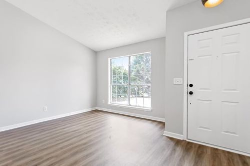 320 Emerald Grn Ct, Atlanta GA 30349-8420 exterior