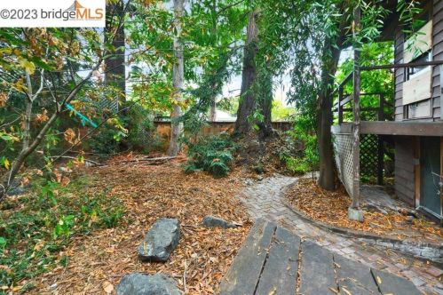 2133 Essex St, Berkeley CA 94705-1814 exterior