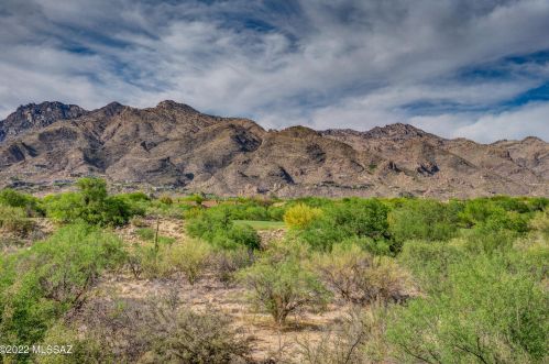 5800 Kolb Rd, Tucson AZ  14276-0908 exterior