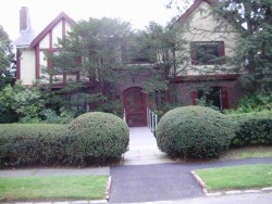 40 Nehoiden Rd, Newton, MA 02468-1924