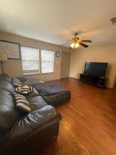 2107 22nd St, Austin TX  78722-2423 exterior