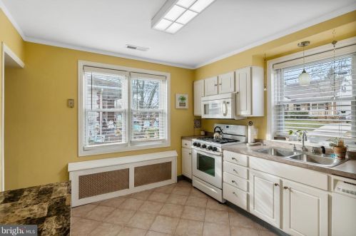 1800 Sycamore St, Haddon Heights NJ 08035-1127 exterior