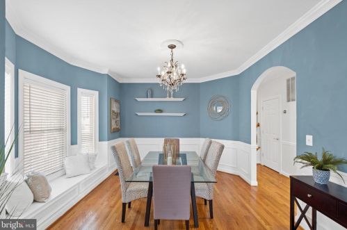 2415 2nd St, Arlington VA  22204-2011 exterior