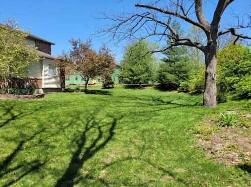 1 Crabapple Ct, Saint Louis MO 63132-3422 exterior