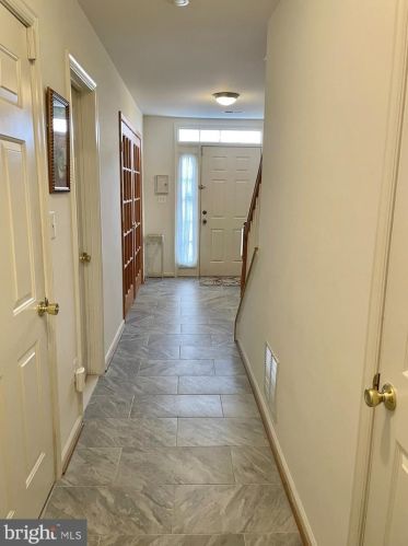 6131 Les Dorson Ln, Alexandria VA  22315-3225 exterior