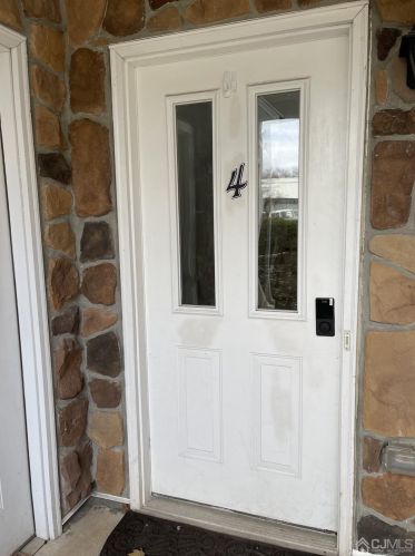 4 Lackland Ave, Piscataway NJ  08854-6660 exterior