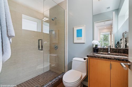 2213 Homer St, Chicago IL 60647-4216 exterior