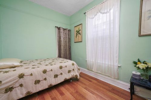 5120 Sawyer Ave, Chicago IL 60655-2413 exterior