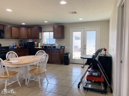 2646 69 Dr, Phoenix AZ 85033-5122 exterior