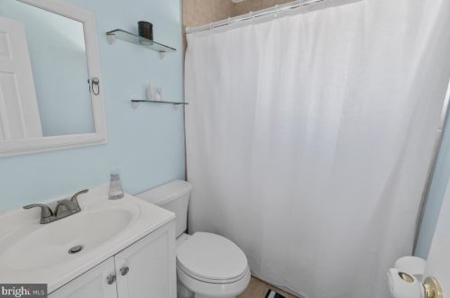 13320 Keating St, Rockville MD 20853-3273 exterior