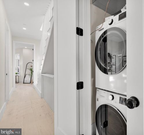 304 T St, Washington DC 20001-1842 exterior