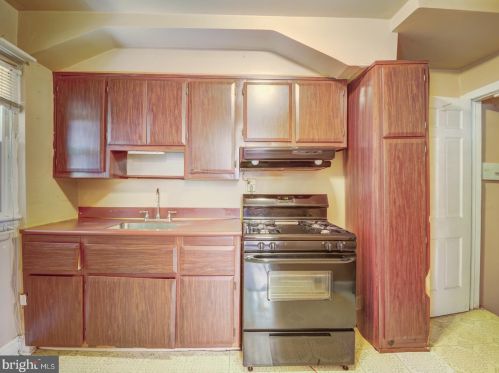 432 Orange St, Washington DC  20032-1622 exterior