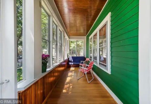 747 Bayard Ave, Saint Paul, MN 55102-4101