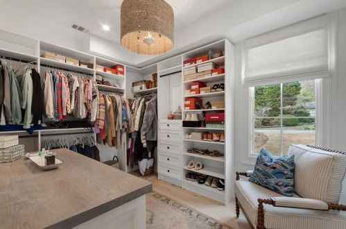 4181 Brookview Dr, Atlanta GA 30339-4605 exterior