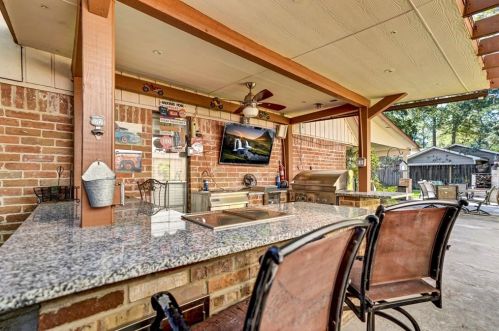 2114 Lazy Grv Dr, Humble TX 77339-3122 exterior