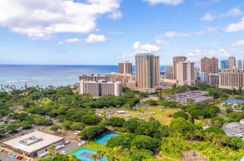 383 Kalaimoku St, Honolulu HI  96815 exterior