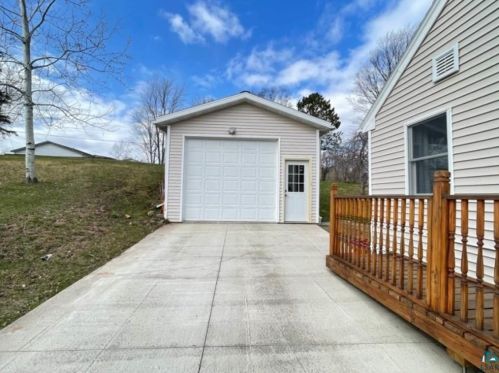 221 Faribault St, Duluth, MN 55803-1730