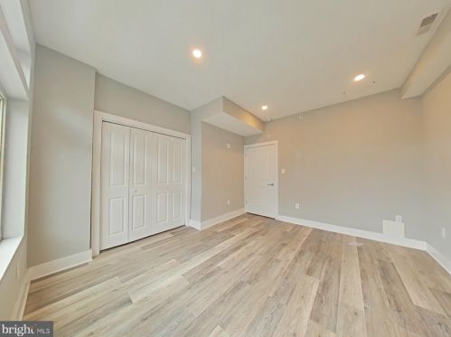 1316 18th St, Philadelphia PA 19146-4601 exterior