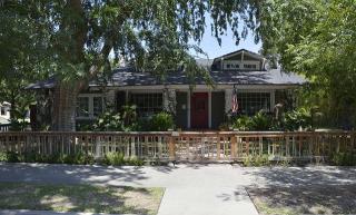 2028 Cedar St, Bakersfield, CA 93301-3439