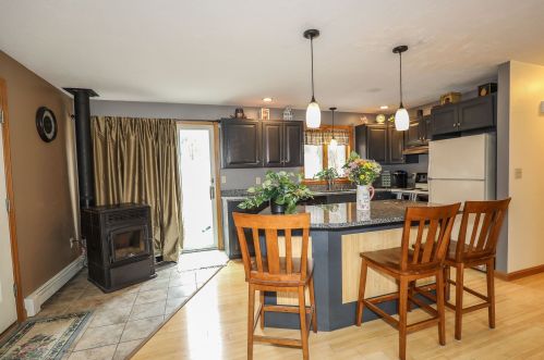 63 Chichester Rd, Concord NH 03307-0706 exterior