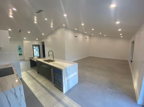 3604 Diane Dr, Boynton Beach, FL 33435-8521