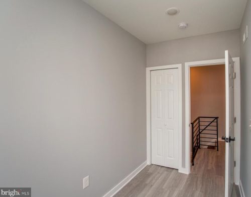 5809 Ditman St, Philadelphia PA 19135-4043 exterior