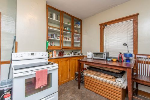 325 Montana St, Milwaukee WI 53219-3077 exterior