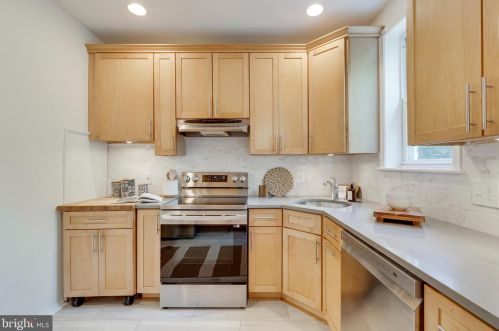 145 U St, Washington DC 20001-2338 exterior