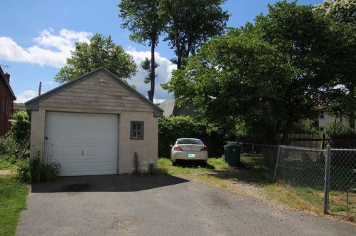 344 2nd Ave, Woonsocket RI 02895-4110 exterior