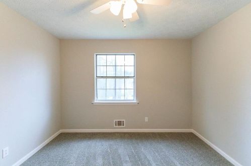 645 Lk Dr, Lithonia GA 30039-6634 exterior