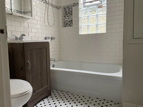 3304 Bartlett Ave, Milwaukee WI  53211-3024 exterior