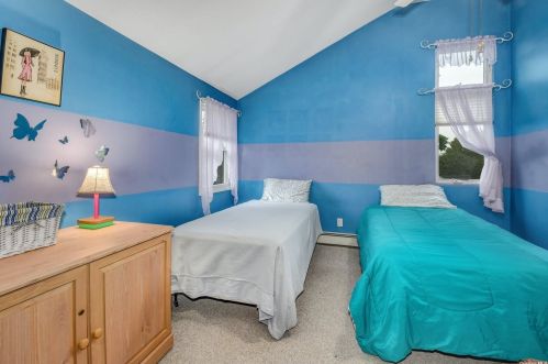 25 Dawson St, Huntington Station NY 11746-4021 exterior