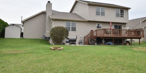 8465 Westminster Dr, Sturtevant WI 53177-2835 exterior