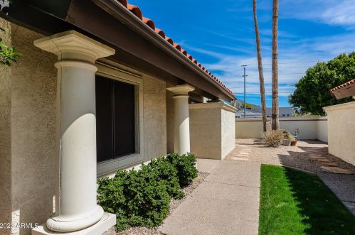 7237 6th Way, Phoenix, AZ 85020-4969