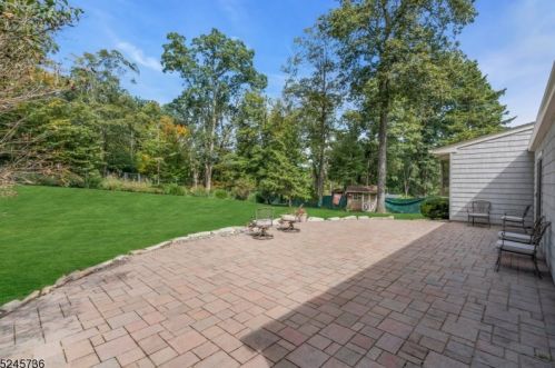 1395 Croyden Rd, Bridgewater NJ 08807-1310 exterior