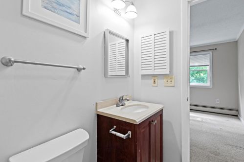 108 Cocheco St, Dover NH 03820-3506 exterior