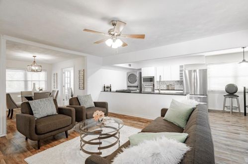 9930 Cloister Dr, Dallas TX 75228-3617 exterior