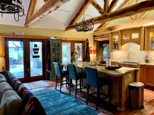 5808 Beacon Dr, Austin TX 78734-1416 exterior