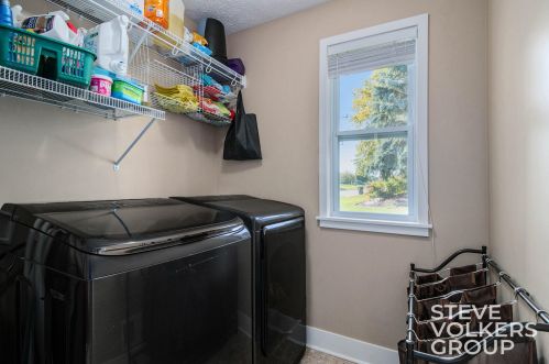 2073 Conifer Rdg Dr, Byron Township MI 49315-7929 exterior