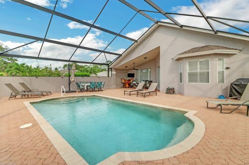 840 Mt Hood Ct, Naples FL 34104-4794 exterior