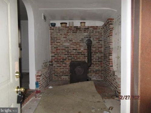 818 Lawnton Ter, Manor PA 19036-1109 exterior